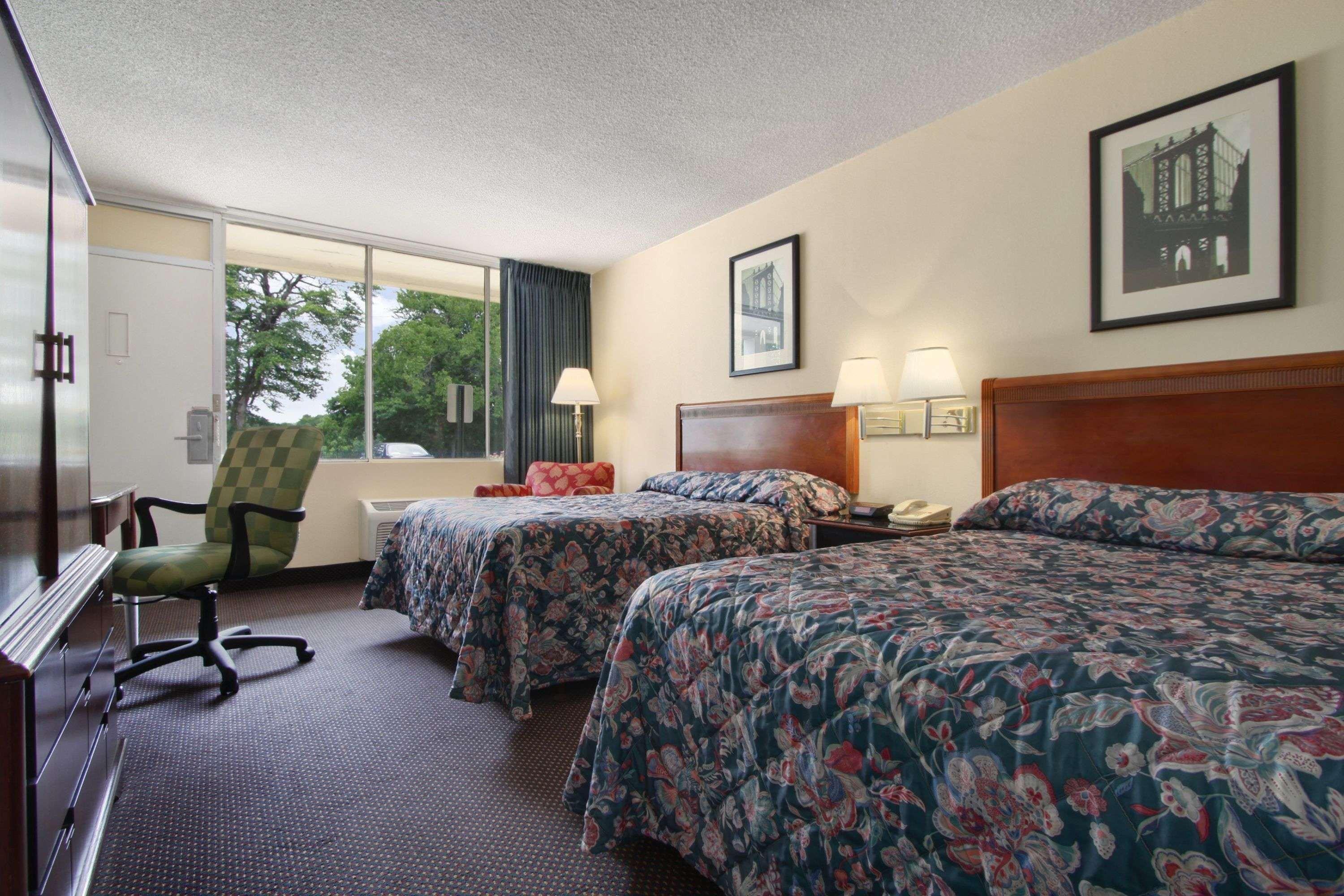 Super 8 By Wyndham Dover Exterior photo